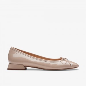 Beige Clarks Women's Ubree 15 Step Ballet Flats | 037UPFLIX