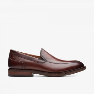 Brown Clarks Men's Un Hugh Step Loafers | 021NISVEK