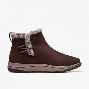 Brown Clarks Women's Breeze Fur Boots | 395CFDEJI