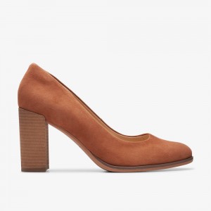 Brown Clarks Women's Freva 85 Court Pumps | 576QFNISV