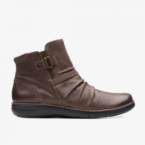 Brown Clarks Women's Un Loop Top Boots | 637ECDMHU