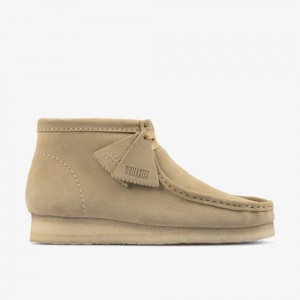 Khaki Clarks Men's Wallabee Boots | 810LBZIFD