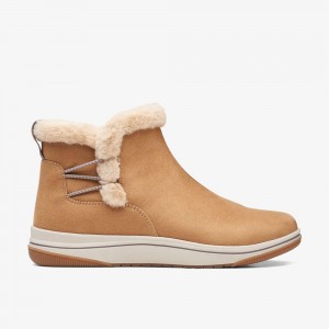 Khaki Clarks Women's Breeze Fur Boots | 789QMSDWA