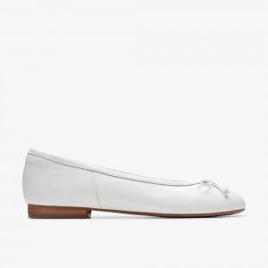 White Clarks Women's Fawna Lily Ballet Flats | 273JHZIMN