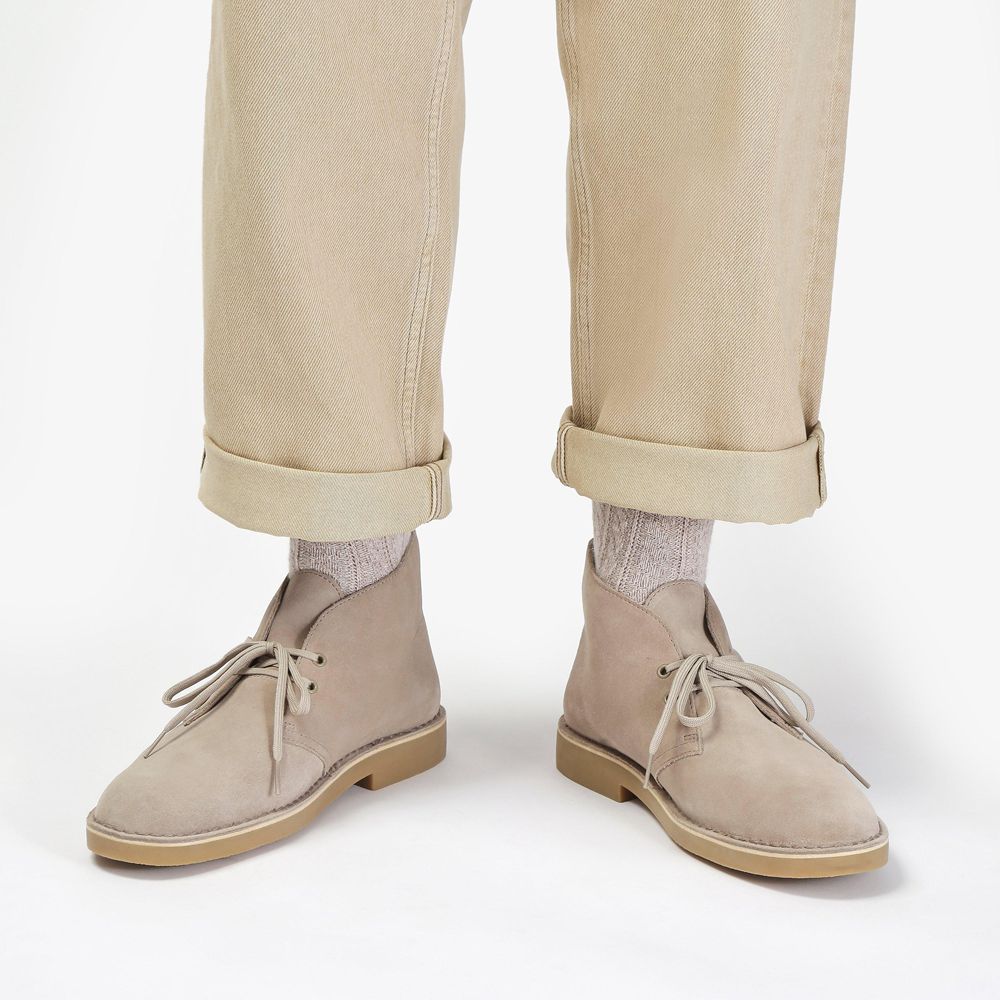 Beige Clarks Men's Desert Evo Boots | 129VNEXAW