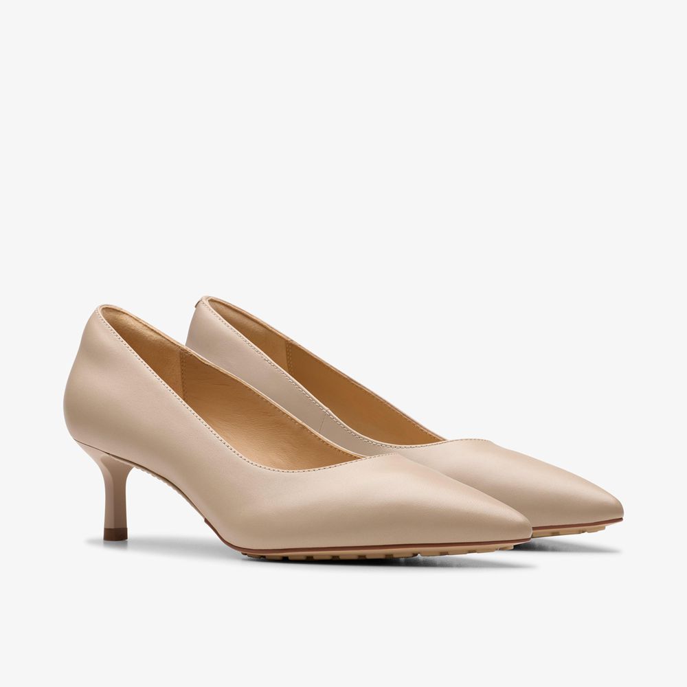 Beige Clarks Women's Adela Court Pumps | 307OPZGIM