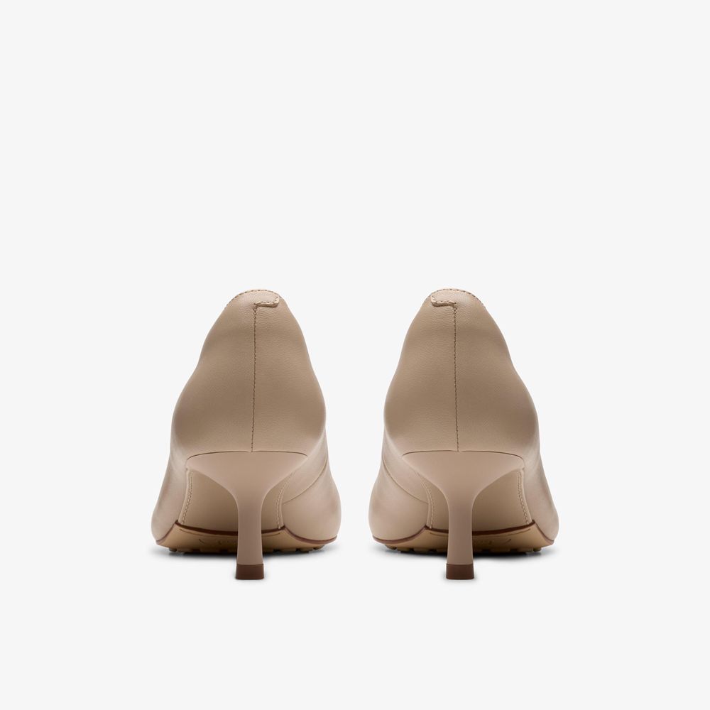 Beige Clarks Women's Adela Court Pumps | 307OPZGIM