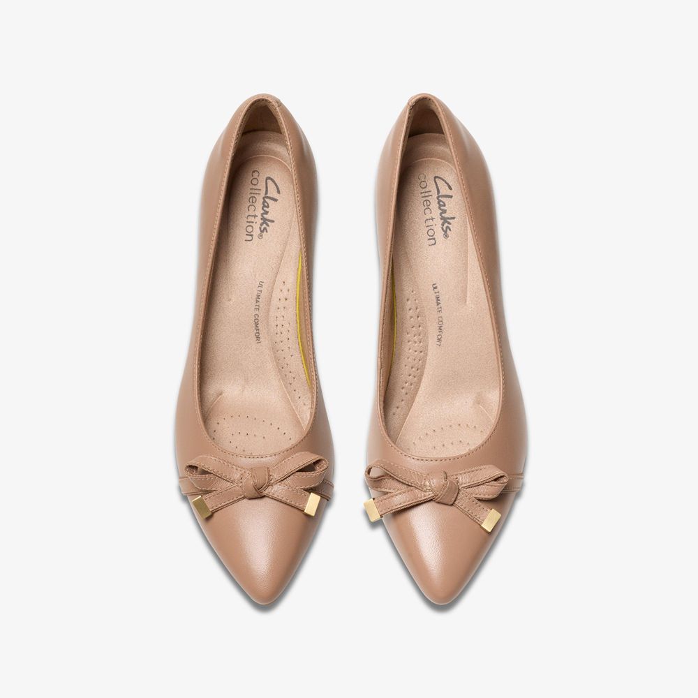 Beige Clarks Women's Kepley Holly Pumps | 264YCOSIF