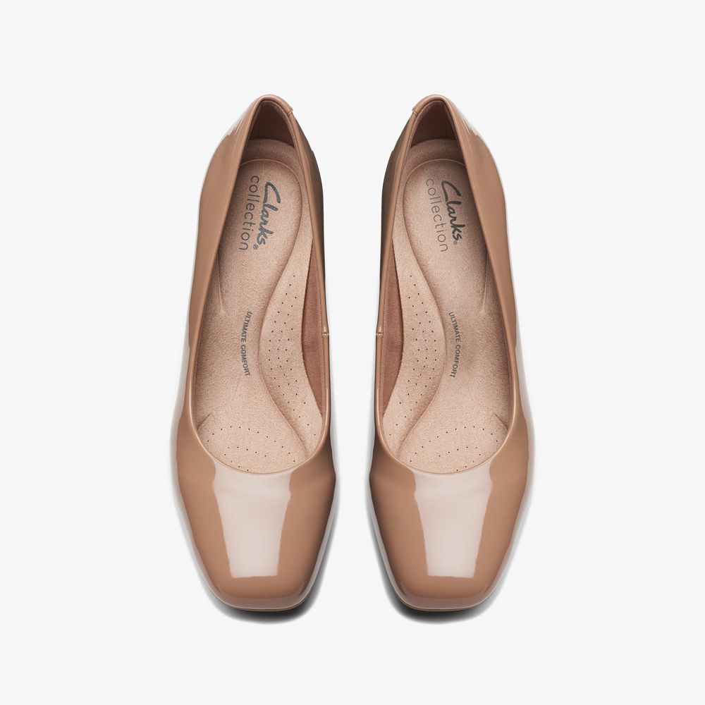 Beige Clarks Women's Kyndall Iris Pumps | 154VMJLPY