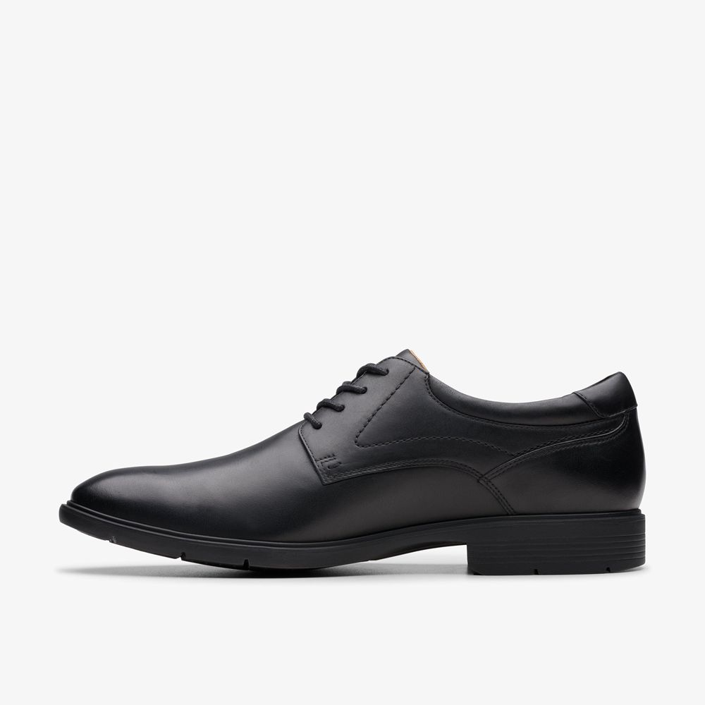 Black Clarks Men's Eldredge Plain Oxfords | 143FNBLQT