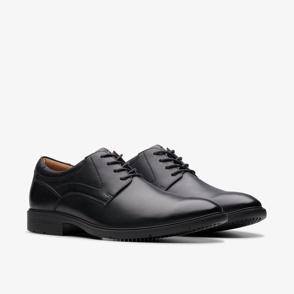 Black Clarks Men's Eldredge Plain Oxfords | 143FNBLQT