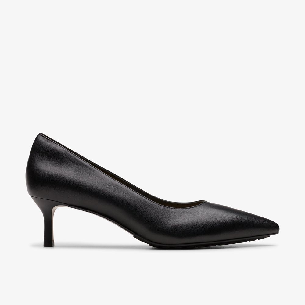 Black Clarks Women\'s Adela Court Pumps | 985VKBAJM