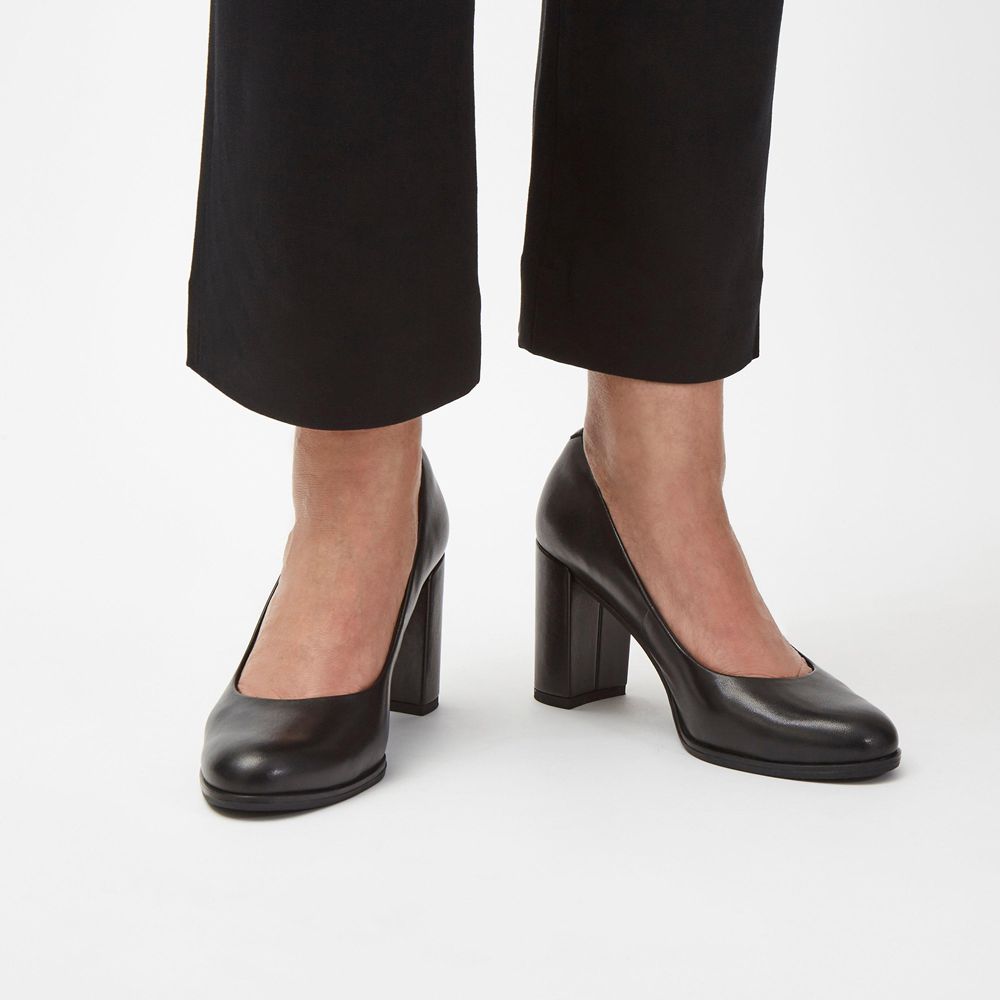 Black Clarks Women's Freva 85 Court Pumps | 972AGIYHK