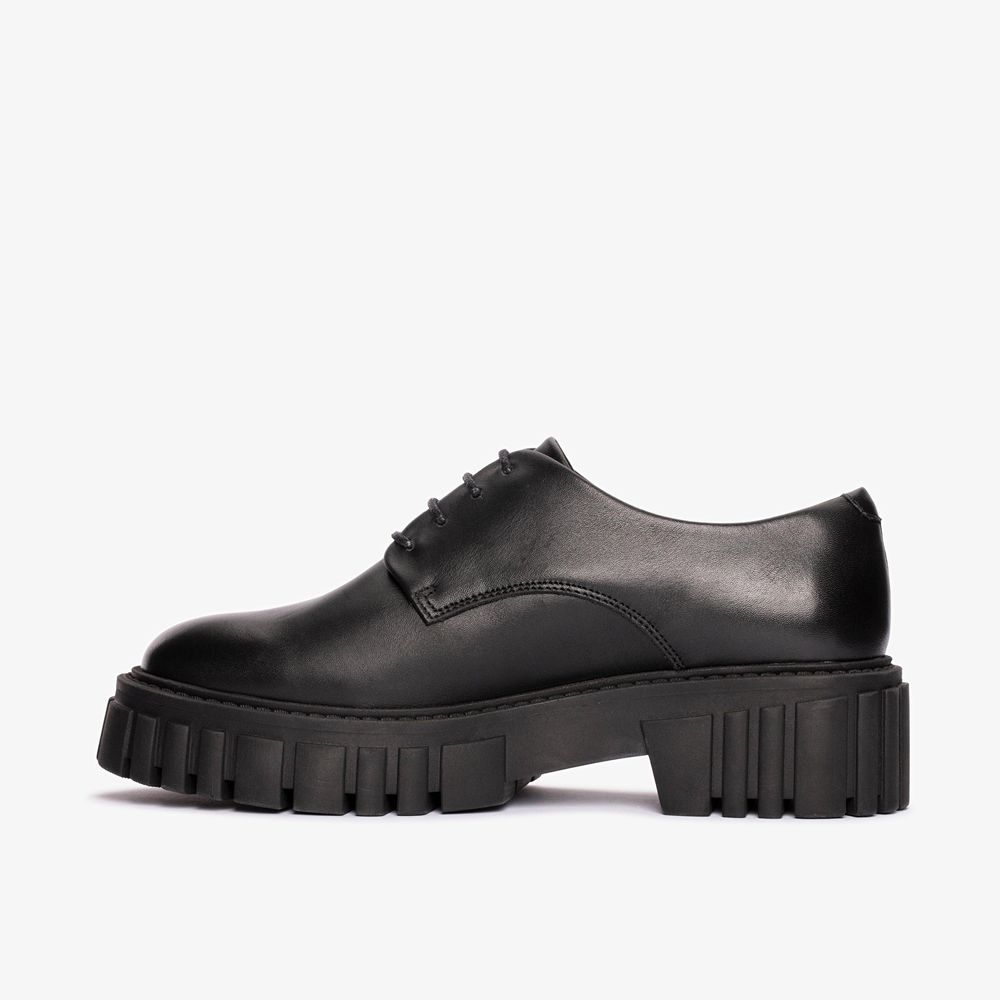 Black Clarks Women's Page Walk Oxfords | 816AWGTIV