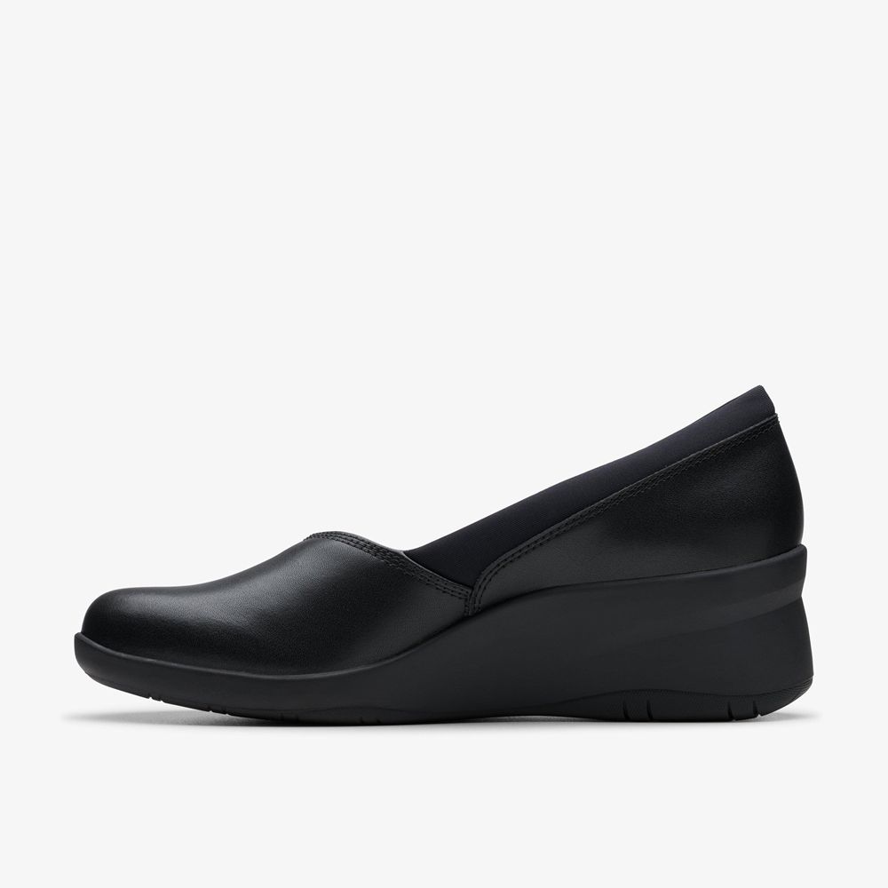 Black Clarks Women's Suttyn Walk Slip On Shoes | 315KGJFST