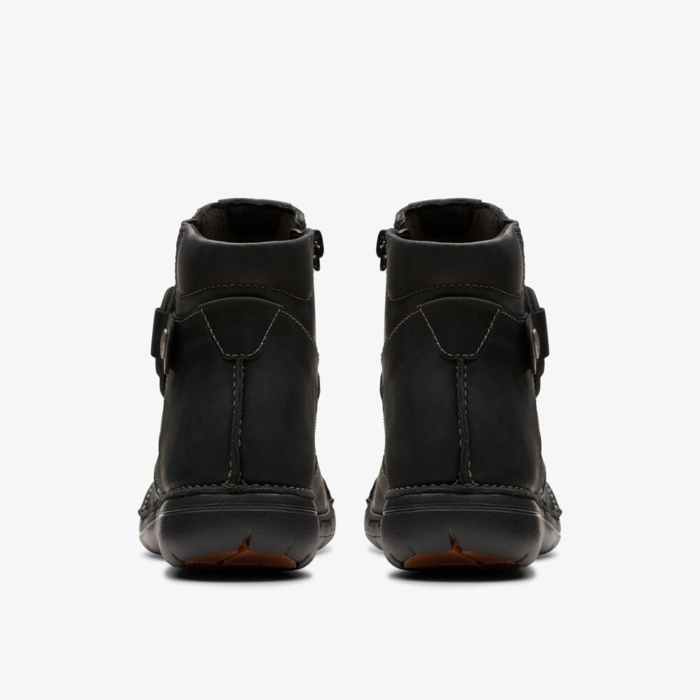 Black Clarks Women's Un Loop Up Boots | 725NEUWJD