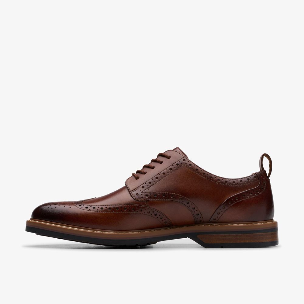 Brown Clarks Men's Aldwin Limit Oxfords | 768TGFNKO