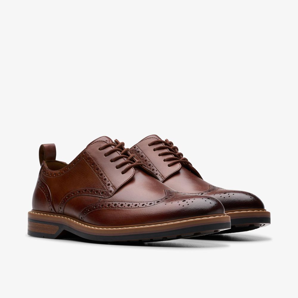 Brown Clarks Men's Aldwin Limit Oxfords | 768TGFNKO