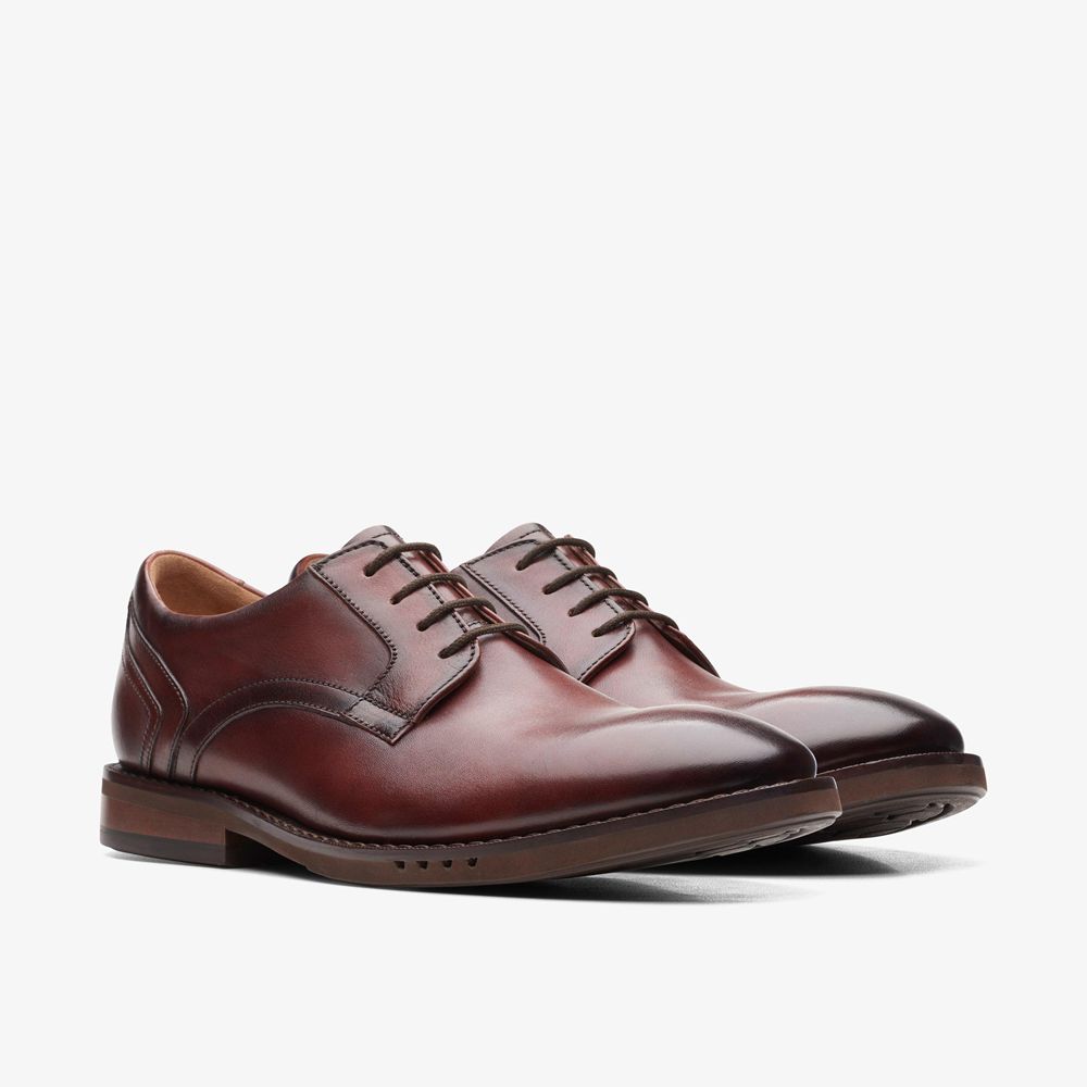 Brown Clarks Men's Un Hugh Lace Oxfords | 192NUABYC