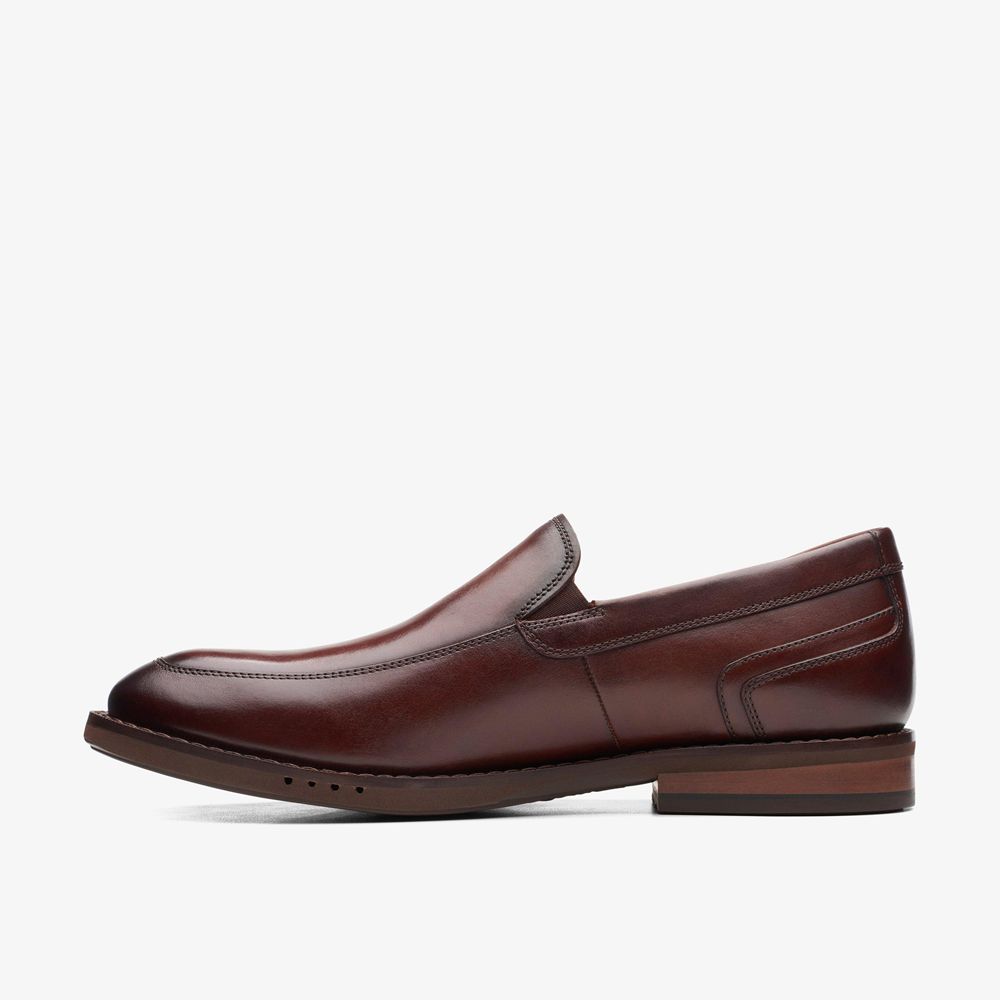 Brown Clarks Men's Un Hugh Step Loafers | 021NISVEK