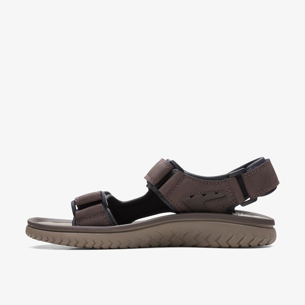 Brown Clarks Men's Wesley Bay Flat Sandals | 650NZUETO