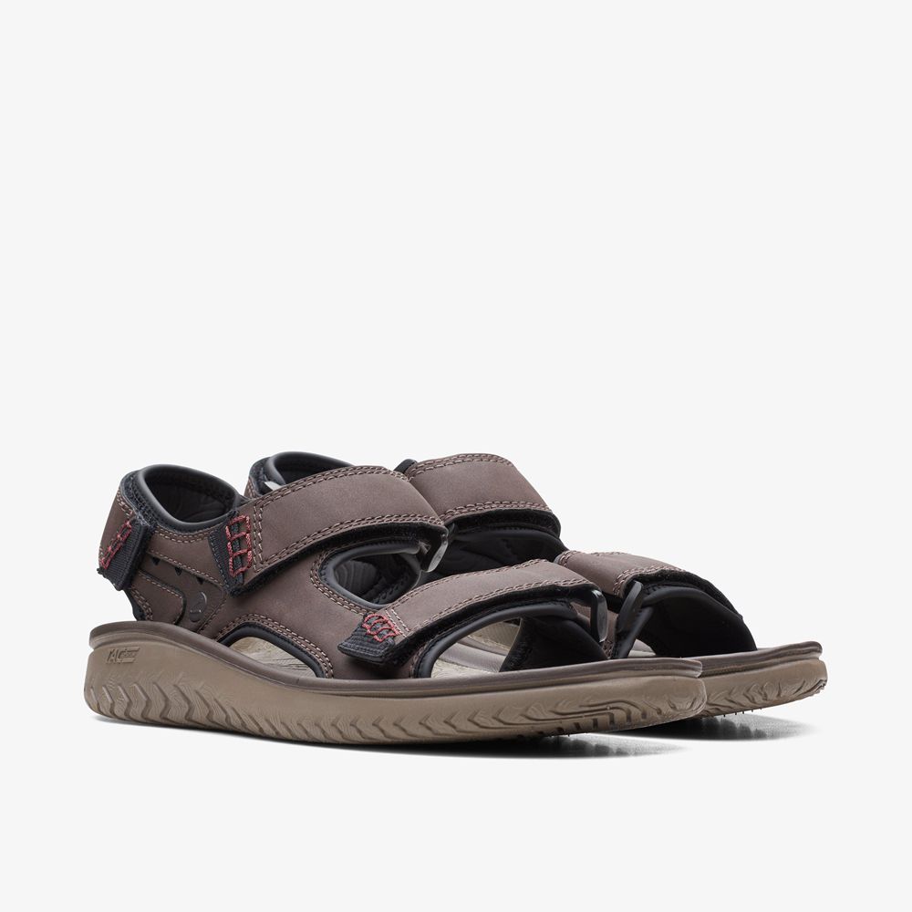 Brown Clarks Men's Wesley Bay Flat Sandals | 650NZUETO