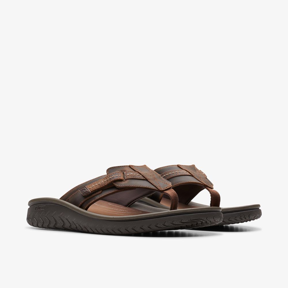 Brown Clarks Men's Wesley Sun Flip Flops | 769FITUEP