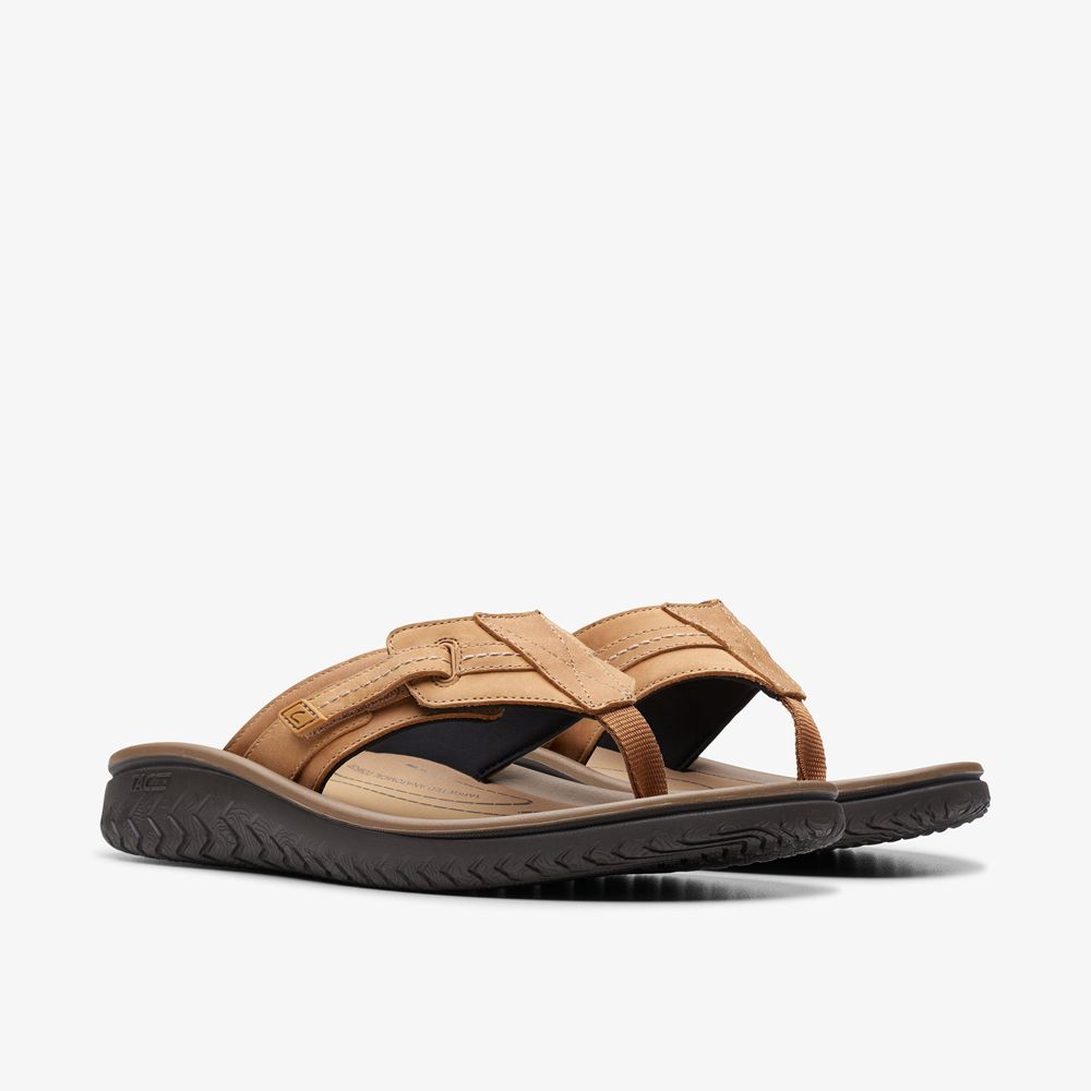 Brown Clarks Men's Wesley Sun Flip Flops | 604KFHJIG