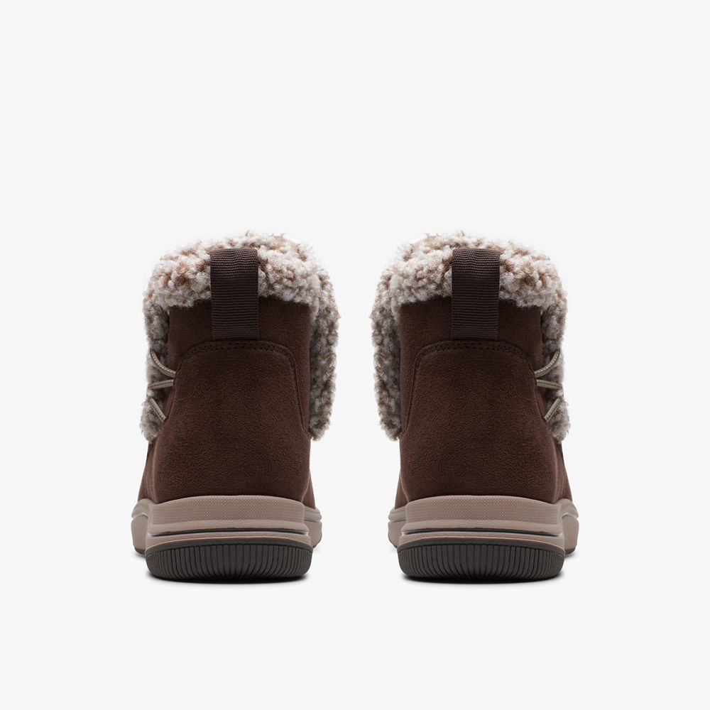 Brown Clarks Women's Breeze Fur Boots | 395CFDEJI