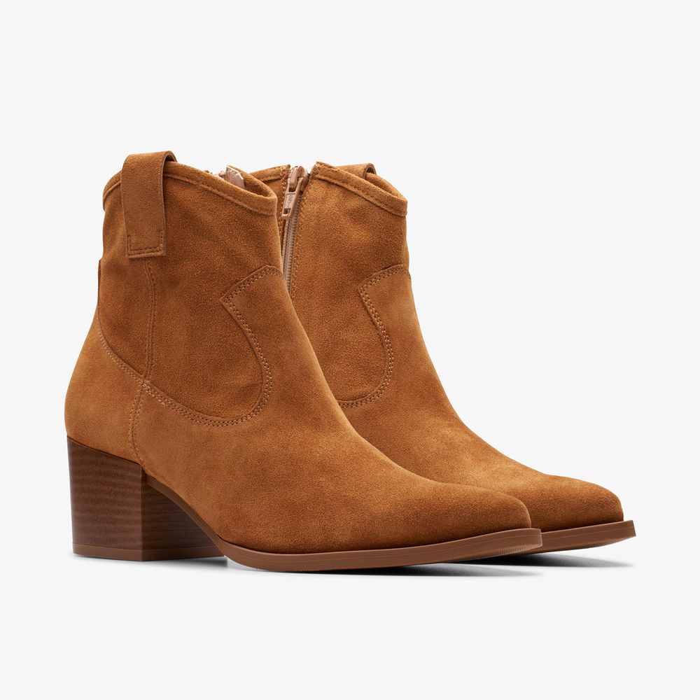 Brown Clarks Women's Elder Rae Boots | 861KVXGSL