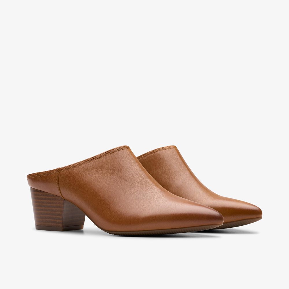 Brown Clarks Women's Ellanie Pace Pumps | 256KSMBQY