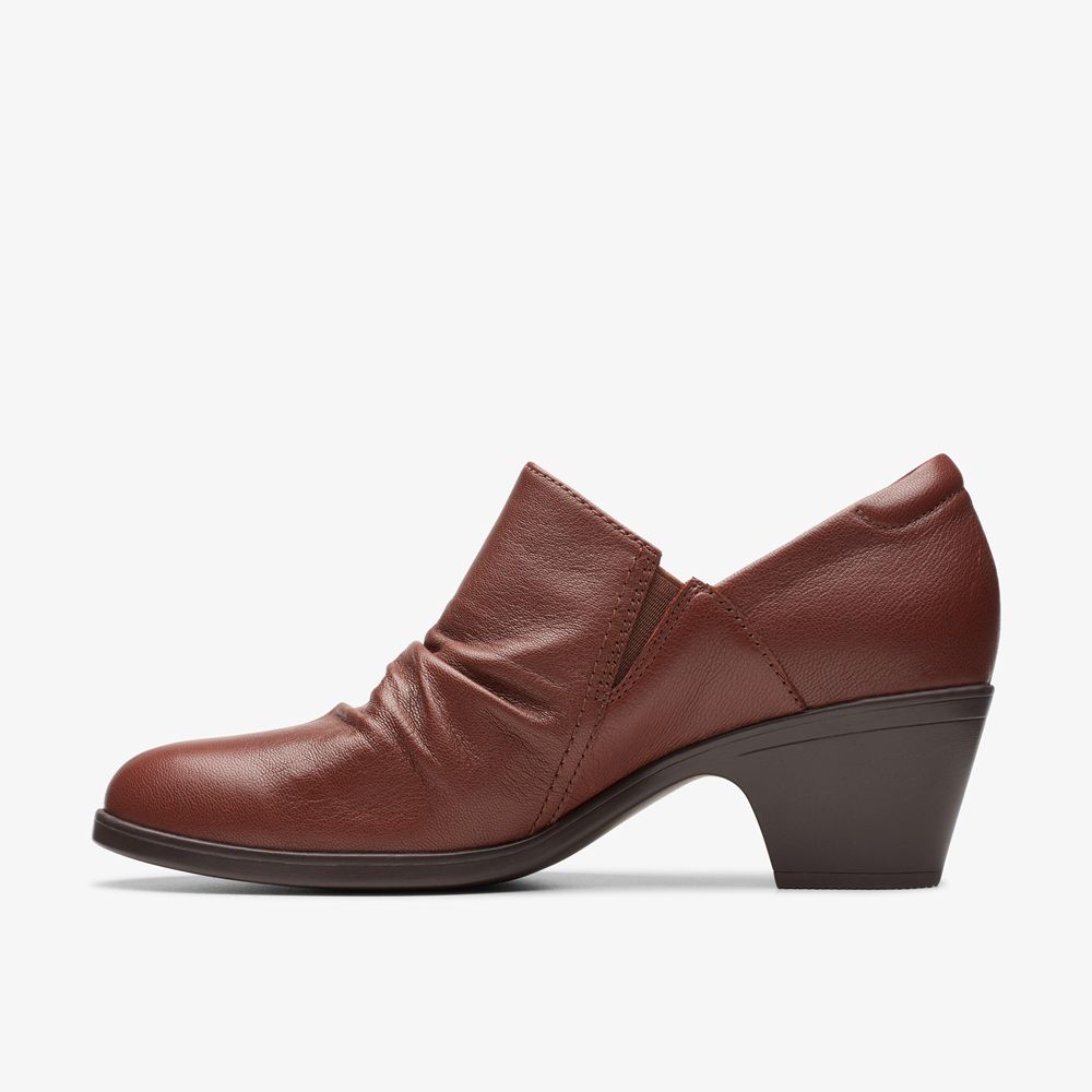 Brown Clarks Women's Emily 2 Cove Pumps | 903FSJVAI