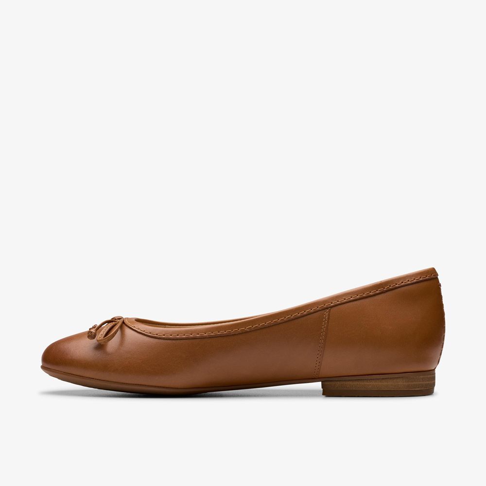 Brown Clarks Women's Fawna Lily Ballet Flats | 963IHKRGA