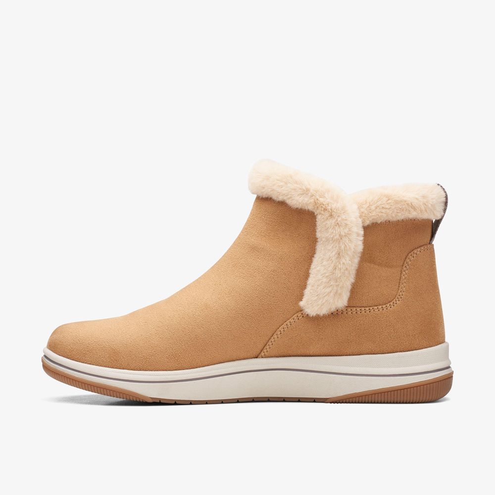 Khaki Clarks Women's Breeze Fur Boots | 789QMSDWA