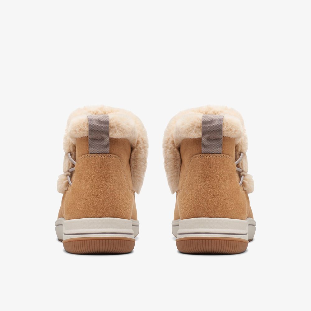 Khaki Clarks Women's Breeze Fur Boots | 789QMSDWA