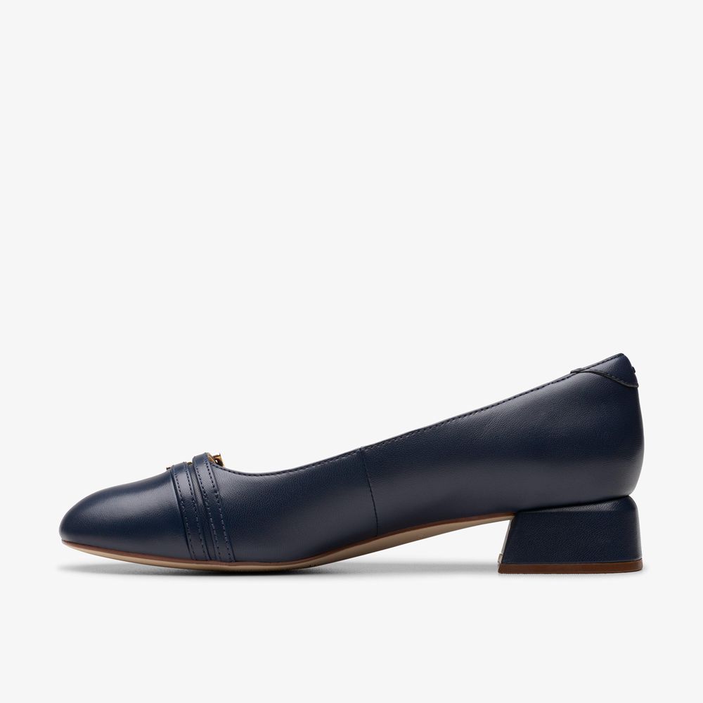 Navy Clarks Women's Daiss 30 Court Pumps | 174ZHYSRV