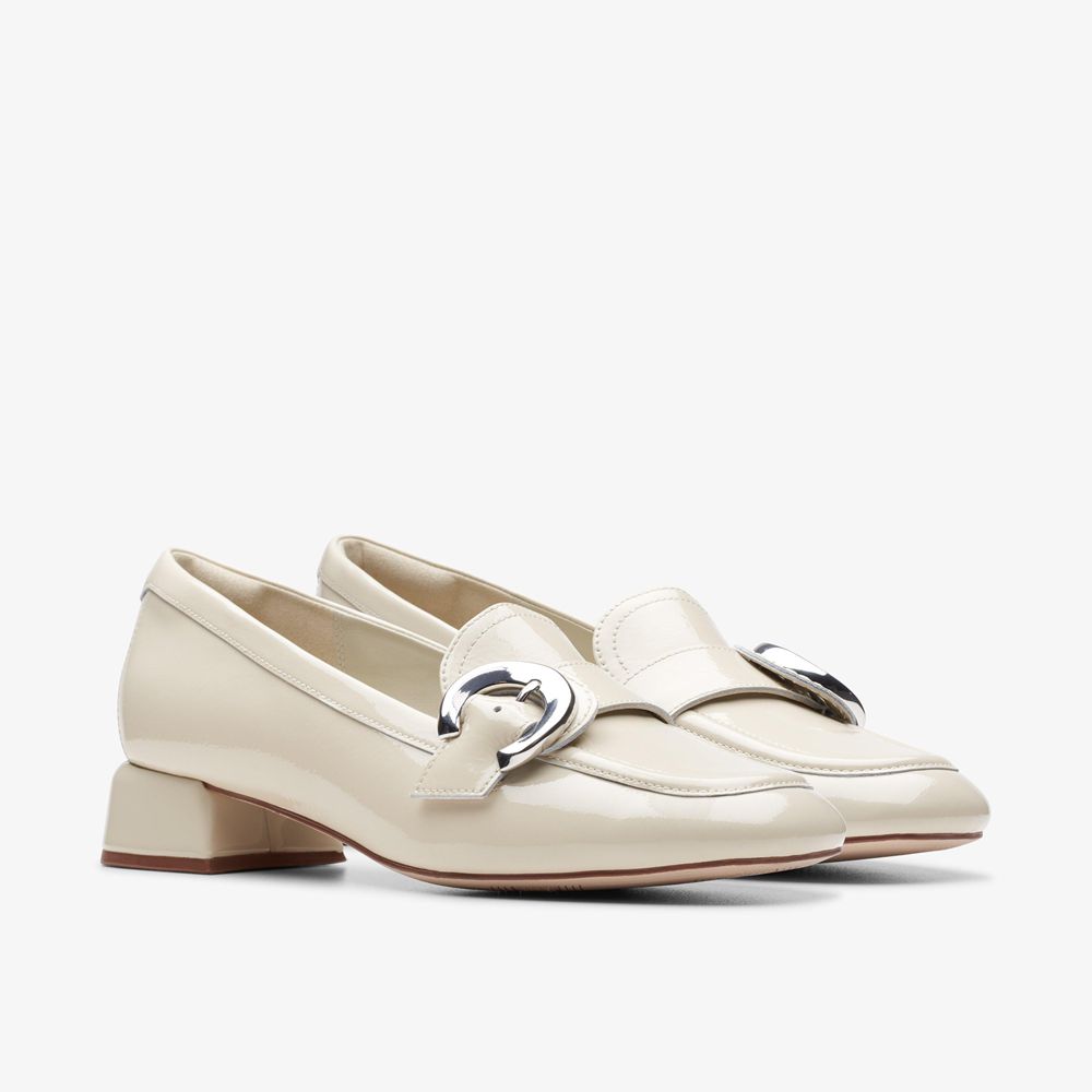 White Clarks Women's Daiss 30 Trim Pumps | 736UNBQZG