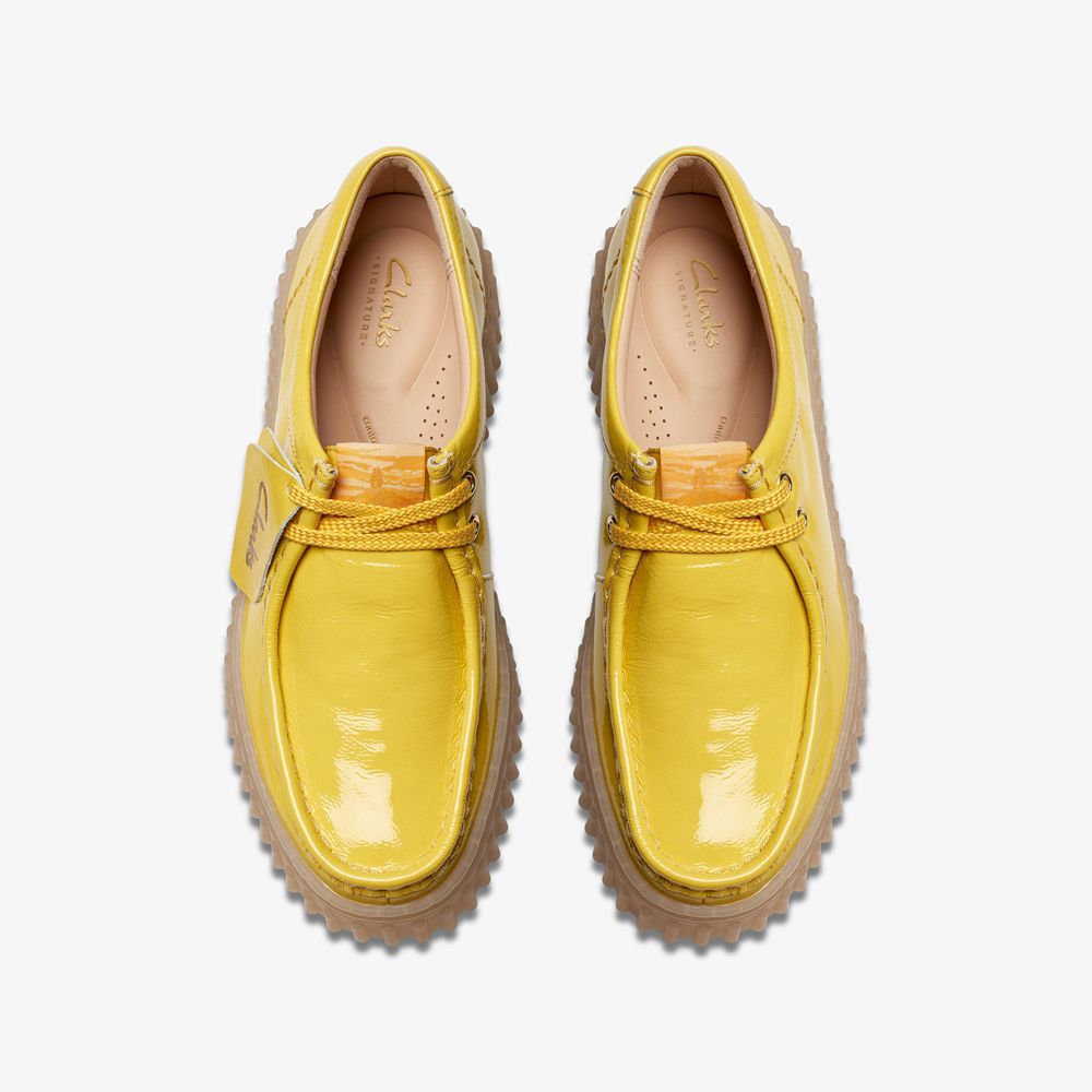 Yellow Clarks Women's Torhill Bee Loafers | 096SFOBTC